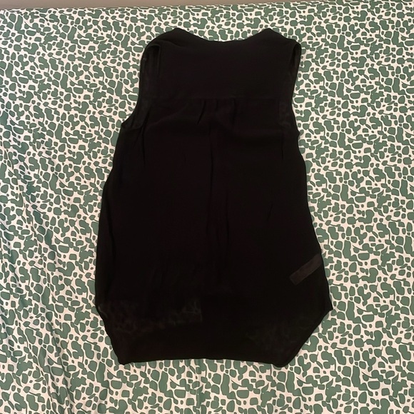Eileen Fisher Silk Button Down V Neck Top - Picture 4 of 4